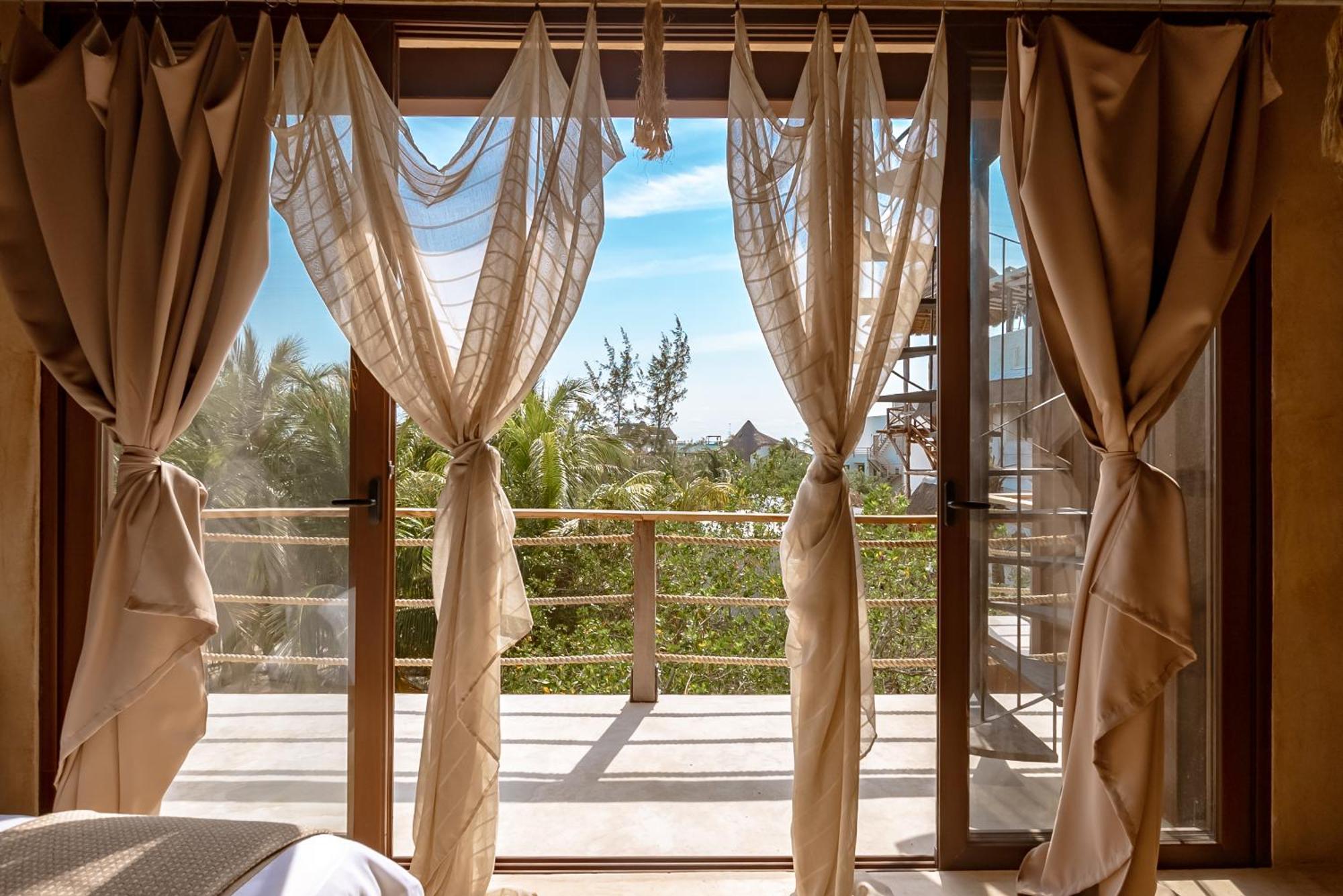 Awa Holbox Hotel Boutique - Beach Front Exterior photo
